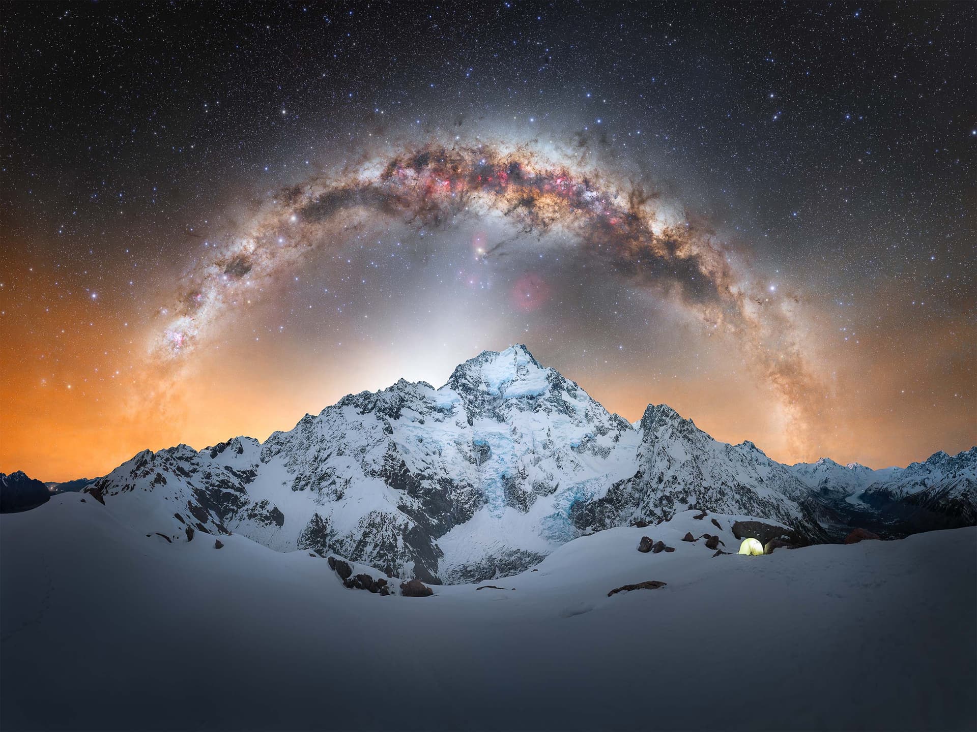 Owain Scullion braves Aoraki Mt Cook for award-winning Milky Way shot