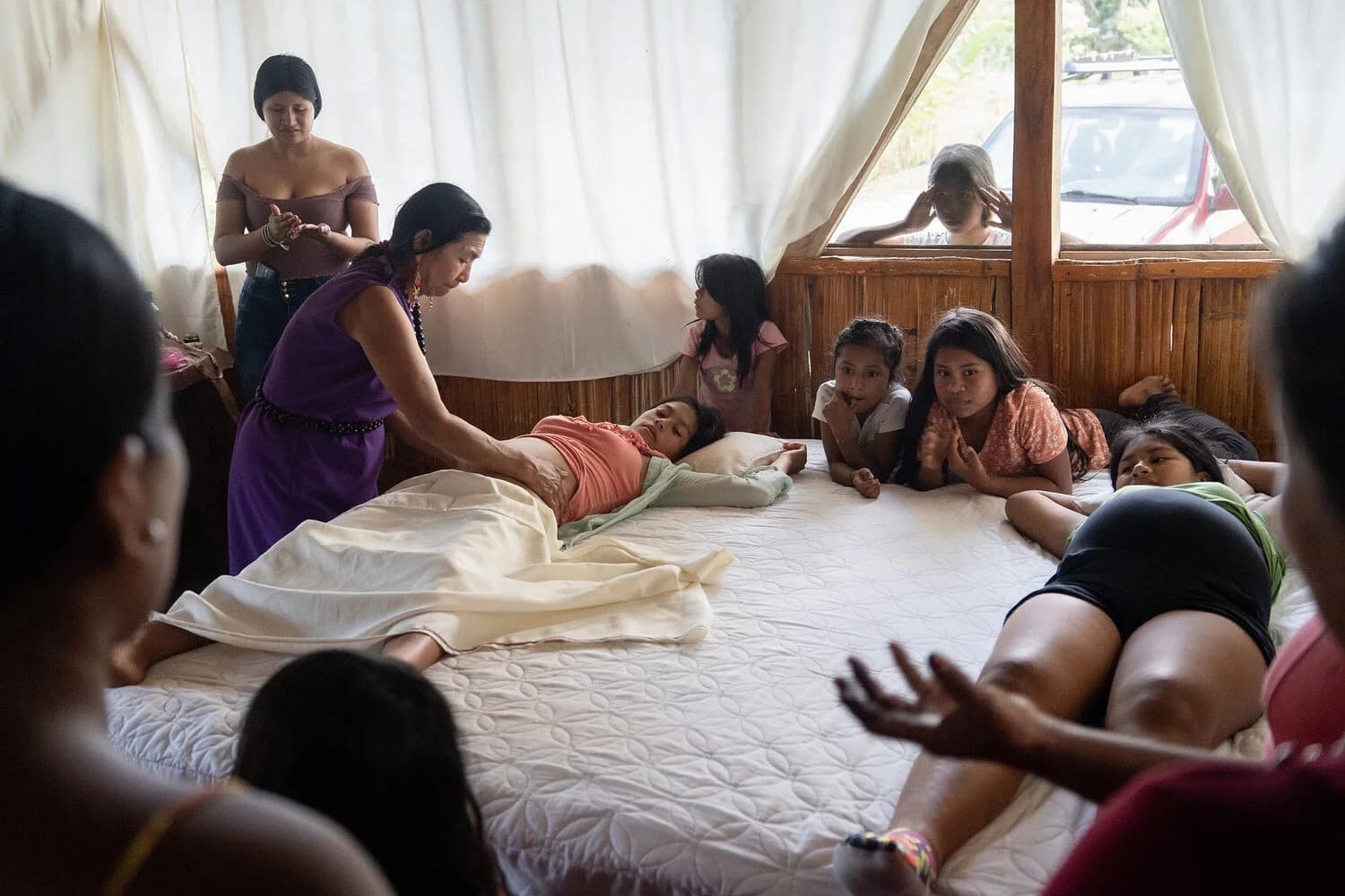 Johanna Alarcón wins photo award for Amazon midwifery project