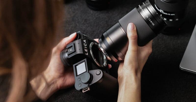 Leica revives classic 100mm macro lens for SL mirrorless cameras