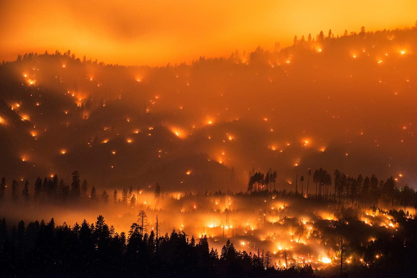 Stuart Palley captures California wildfires with long-exposure beauty